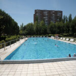 Piscina municipal del barrio de San Fermín, Madrid