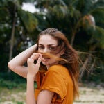 ¿Cómo proteger tu pelo este verano del temido efecto piscina? 5 champús que te salvarán del cloro