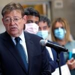 El presidente de la Generalitat Valenciana, Ximo Puig, con el Presidente de la Diputación Provincial, Carlos Mazón; el Secretario Autonómico de Turismo, Francesc Colomer; y la Secretaria General de HOSBEC, Nuria Montes, tras la constitución del Consell Valenciá de Turisme y la presentación del Plan Estratégico de Turismo de la Comunitat Valenciana 2020-2025.