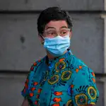 MADRID, 29/07/2020.- La ministra de Exteriores, Arancha González Laya, a su llegada este miércoles al pleno del Congreso ante el que comparece el presidente del Gobierno, Pedro Sánchez, para informar sobre los resultados del último Consejo Europeo en el que se negoció el reparto de fondos para la crisis generada por la pandemia, con el trasfondo de la crisis en el sector turístico y la amenaza de los rebrotes de coronavirus, que han obligado a algunas comunidades a reforzar las medidas de prevención. EFE/ Emilio Naranjo