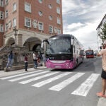 Salida de 33 miembros del CF Fuenlabrada del hotel NH Finisterre