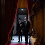 El presidente de la Generalitat, Quim Torra, y el conseller de Políticas Digitales y Administraciones Públicas de Cataluña, Jordi Puigneró, a su llegada a un pleno extraordinario que solicitó en el Parlament