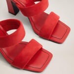Sandalias rojas Mango.