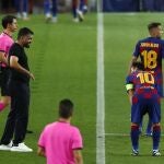 Gennaro Gattuso habla con Messi en un momento del partido