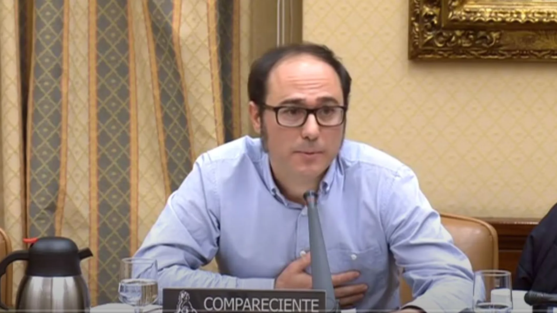 El juez reabre la investigación por administración desleal contra Daniel de Frutos, tesorero de Podemos (en la imagen) y la gerente Rocío Val