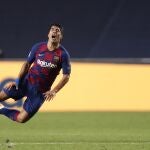 Luis Suárez, por los suelos durante el partido contra el Bayern Múnich