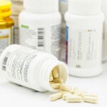 El tiempo medio de aprobación de un medicamento nuevo en España es de 453 días
