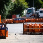 Imagen de un deposito de bombonas de butano, gas natural.