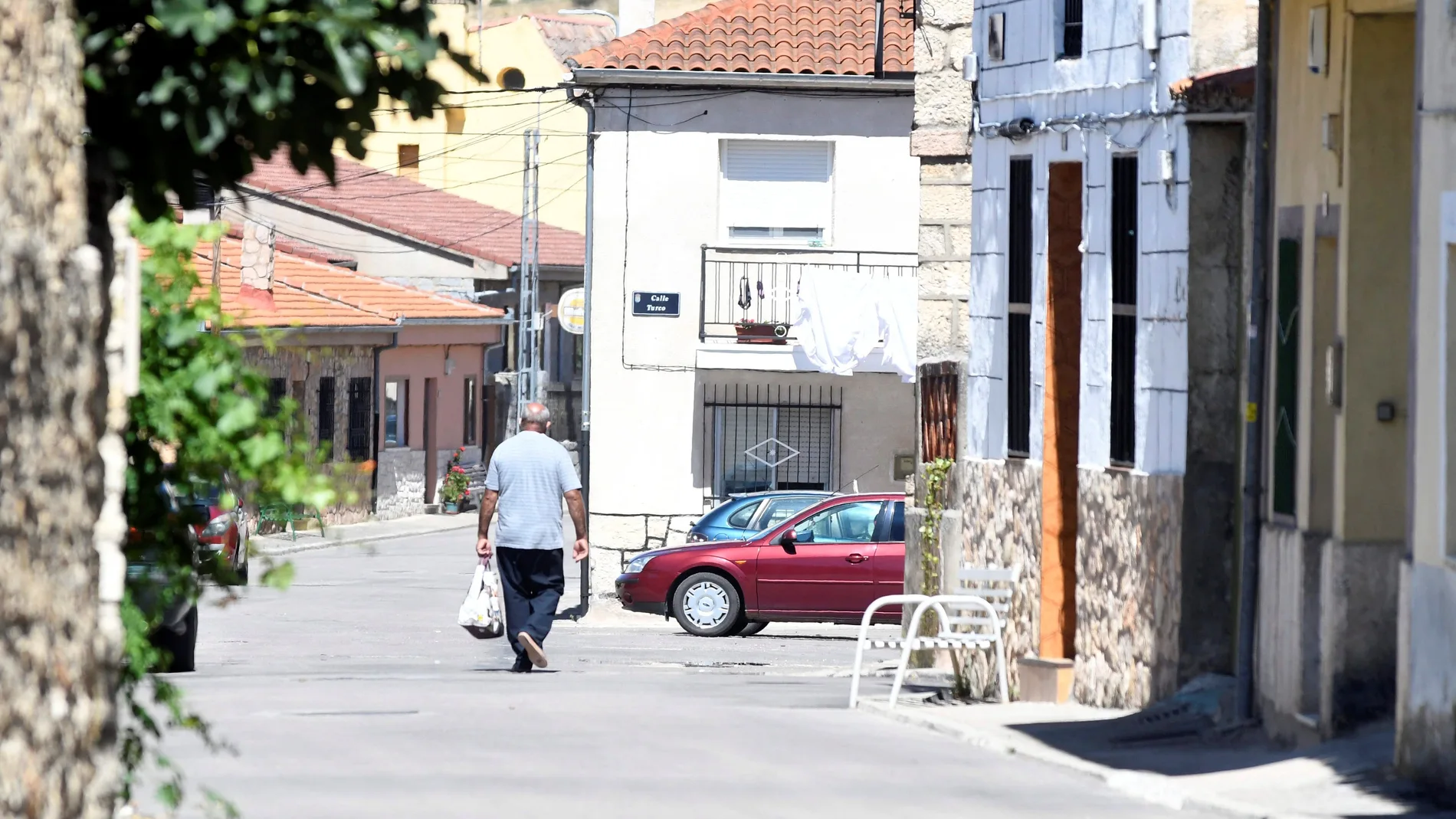 El miedo vacía Cantalejo y Carrascal del Río (Segovia) el primer día aislados