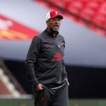 Jurgen Klopp, técnico del Liverpool, vigente campeón de la Premier, que empieza hoy
