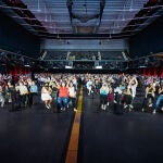 Asistentes al concierto de Lola Índigo en el pabellón Navarra Arena