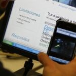 El hacker envía un correo electrónico desde una dirección similar a una que podría ser aceptada por el receptor: