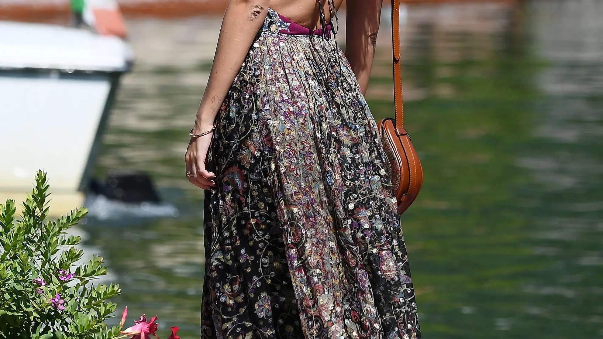 Ester Expósito a su llegada a Venecia.