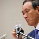Yoshihide Suga, el jefe de Gabinete del dimitido Shinzo Abe, aspira a sucederle como primer ministro de Japón