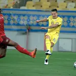 Yevhen Konoplyanka con Ucrania.