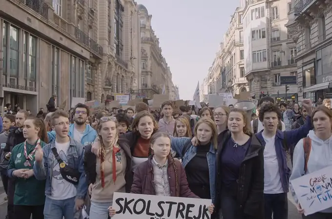 Greta Thunberg de activista a “niña traviesa” Greta Thunberg de activista a “niña traviesa”