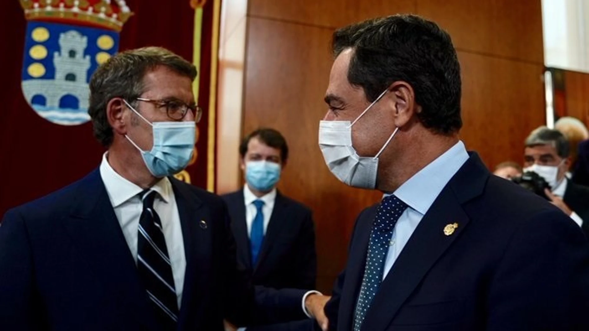 Moreno desea "lo mejor" a Feijóo en su cuarto mandato y recuerda a los gallegos que Andalucía es "comunidad hermana"