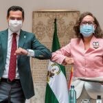 El presidente de la Junta de Andalucía, Juanma Moreno, y la máxima mandataria de la Secretaría General Iberoamericana, Rebeca Grynspan