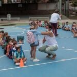 La mascarilla será obligatoria en el patio de los colegios y se mantendrán los grupos burbuja. Foto de archivo
