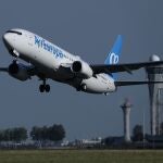 Un avión de Air Europa despegando del aeropuerto holandés de Schiphol