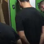 Imagen de los detenidos por tenencia de drogas en la sauna