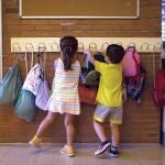El curso arranca sin mascarillas y con más profesores para 2023