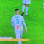 Momento en el que Ángel di María escupe a Álvaro González durante el PSG-Marsella.