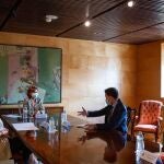 La vicepresidenta primera del Gobierno, Carmen Calvo, reunida en el Congreso de los Diputados con los dirigentes de Ciudadanos Edmundo Bal y José María Espejo-Saavedra.CIUDADANOS17/09/2020