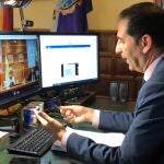 Reunión telemática del alcalde de Palencia, Mario Simón con el vicepresidente de la Junta, Francisco Igea y la consejera de sanidad, Verónica Casado