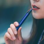 Según un estudio del Public Health England, vapear es solamente una pequeña fracción de los riesgos de fumar
