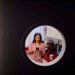 Pilar Rivera está teletrabajando en casa con motivo de la pandemia de coronavirus