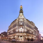 Fachada del nuevo Four Seasons Madrid, el primer alojamiento de esta prestigiosa cadena en nuestro país