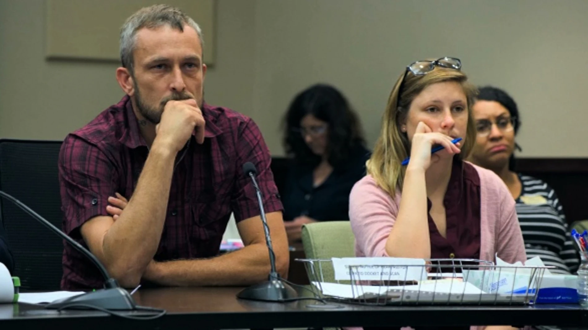 Fotograma de "Courtroom 3H", de Méndez Esparza