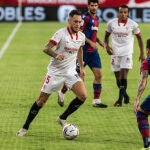 Lucas Ocampos con el Sevilla.