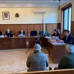 Juicio contra los acusados de mantener encerrado a su hermano dispacitado en un "palomar"