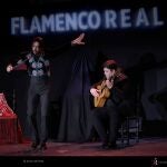 GRAF3636. MADRID, 01/10/2020.- El bailaor Eduardo Guerrero y el cantaor y guitarrista Ricardo Fernández del Moral actúan durante la presentación este jueves de la tercera edición del ciclo Flamenco Real en el Teatro Real. El flamenco volverá a remover las entrañas del Teatro Real entre el 13 de noviembre y el 29 de julio con 15 espectáculos dedicados a la figura de la empresaria, bailaora, coreógrafa, maestra e investigadora Blanca del Río. EFE/ Javier Del Real/Teatro Real SOLO USO EDITORIAL. NO VENTAS. NO ARCHIVOS