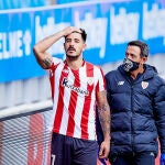 Yuri Berchiche ha visto cómo se le echaban encima por meterse con Pablo Iglesias y Rufián