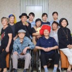 Los ancianos de una residencia se vuelcan en el proyecto de recrear en fotografías de algunas de las más famosas pinturas al óleo