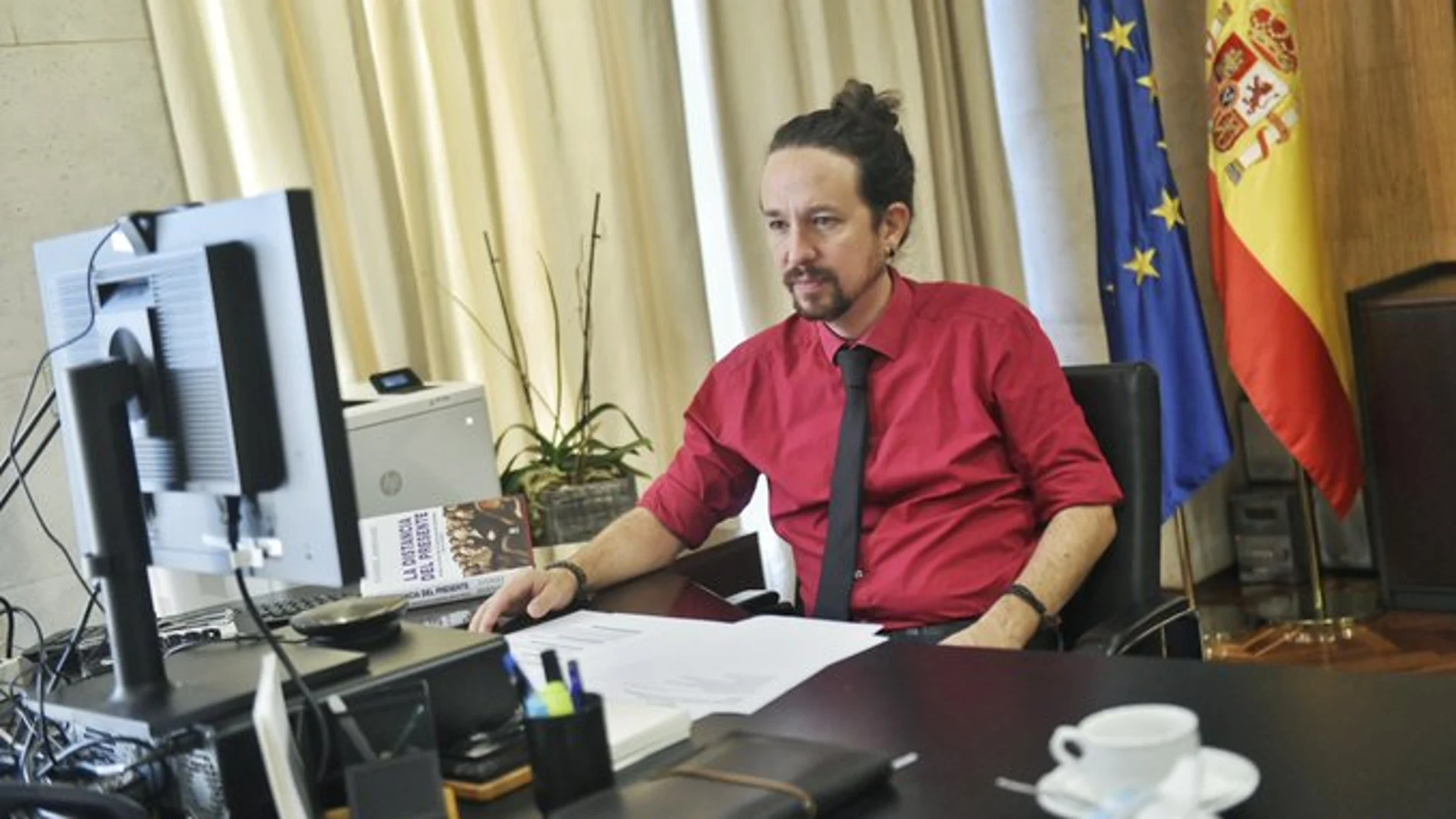 Pablo Igelsias ayer en un encuentro telemático con el Presidente del Gobierno