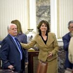 La Fiscal General del Estado, Dolores Delgado, con el teniente Fiscal, Luis Navajas.