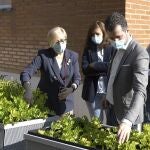 El secretario regional del PSOE, Luis Tudanca, visita el nuevo centro multiservicio de la Asociación de Párkinson de Burgos