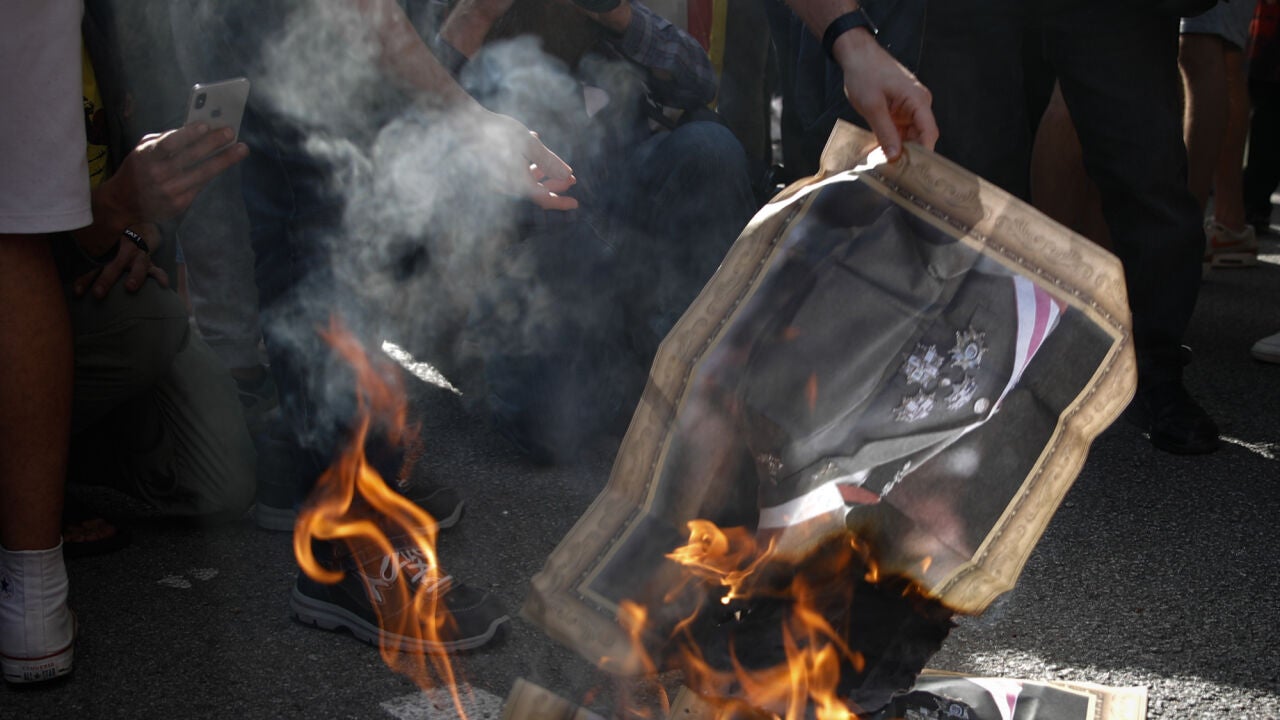 Los delitos de los CDR según Vox por las protestas contra el Rey en ...