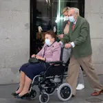 Carlos Zurita, la Infanta Margarita y su hija, María Zurita.José Oliva / Europa Press