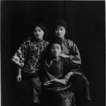 Desde la izda., Ching-ling Soong, Ai-ling Soong y May-ling Soong,