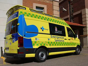 Una ambulancia medicalizada del Sacyl se trasladó al lugar del suceso Una ambulancia medicalizada del Sacyl se trasladó al lugar del suceso