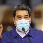 Caracas (Venezuela), 11/10/2020.- A handout photo made available by the Miraflores Palace Press office that shows Venezuelan President Nicolas Maduro while offering statements in Caracas, Venezuela, 11 October 2020. According to media reports, Maduro assured that a Chinese vaccine for the COVID-19 disease will arrive in the Caribbean country 'in the next few days' for phase three of tests, in which 'thousands of volunteers' will participate, although he did not detail which one is of the four that are being developed in Chinese territory. (Estados Unidos) EFE/EPA/Miraflores Press / HANDOUT HANDOUT EDITORIAL USE ONLY/NO SALES