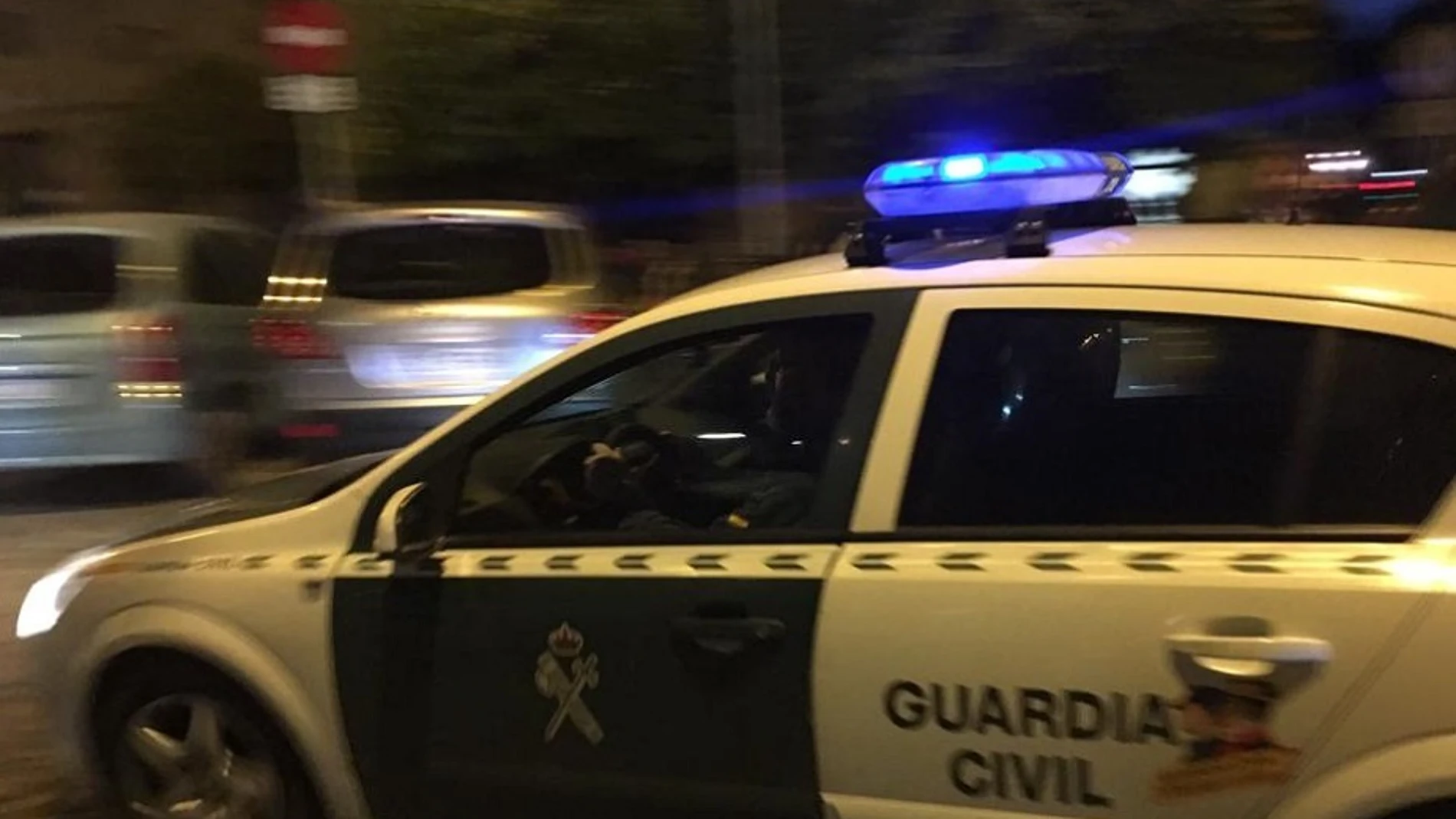 Patrulla de la Guardia Civil durante la búsqueda