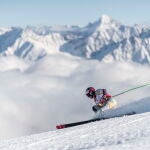 Henrik Kristoffersen de Noruega en acción durante la primera carrera de Slalom Gigante masculino de la Copa del Mundo de Esquí Alpino de la FIS en Soelden, Austria, 18 de octubre de 2020. EFE/EPA/CHRISTIAN BRUNA