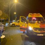Los equipos de emergencia trabajan ten el accidente