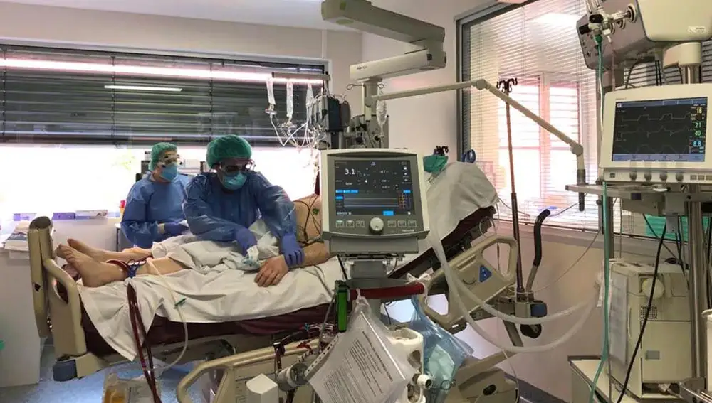 Equipo de la UCI del Hospital Río Hortega de Valladolid